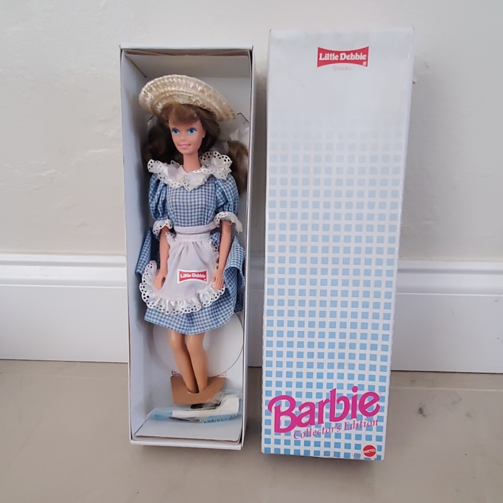 Little Debbie Snacks Barbie Collectors Edition